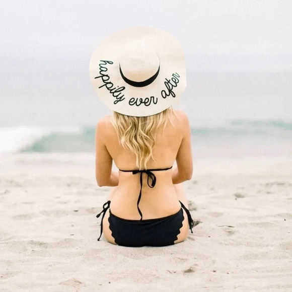 NWOT Happily Ever After Straw Beach Hat - Picture 2 of 3